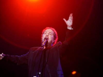 Που θα βρίσκεται ο Γιάννης Πάριος τον Νοέμβριο;