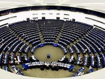 Το ευρωκοινοβούλιο κήρυξε την Ευρώπη σε ...