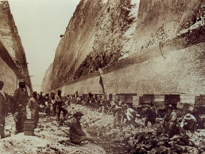 Χιλιάδες εργάτες συμμετείχαν στο μεγάλο ...