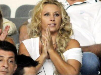 Στο γήπεδο η Γωγώ Μαστροκώστα