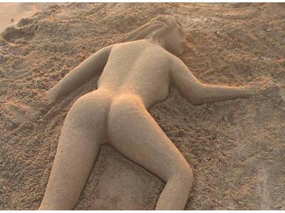 Ηλεία: Ο καλλιτέχνης της άμμου που εντυπ...