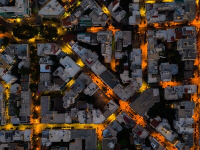 Όταν δύει ο ήλιος στην πόλη