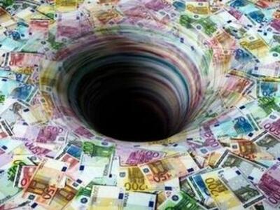 Στο 175,1% του ΑΕΠ "εκτοξεύτηκε&quo...