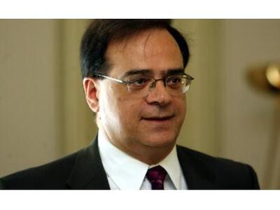 Ο Γκίκας πατάει το τηλεκοντρόλ για τηλεδ...