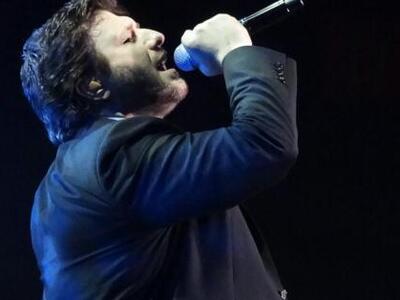 Θριαμβευτική πρεμιέρα του Γιάννη Πλούταρ...