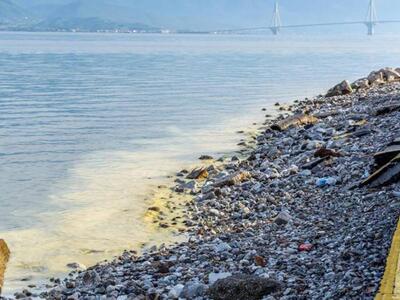 Πάτρα: Η θάλασσα βάφτηκε...κίτρινη!!! - ...