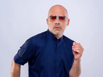 Ο Νίκος Μουτσινάς τρολάρει το τρέιλερ τη...