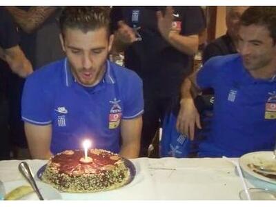 Δείτε Φωτό από τα 35α γενέθλια του Πατρι...