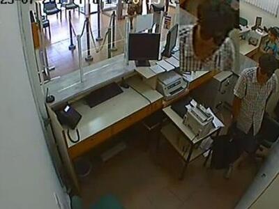 Με 1,5 εκατ. ευρώ από πέντε ληστείες ο ά...