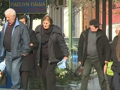 Κηδεύτηκε το 2χρονο κοριτσάκι που παρέσυ...