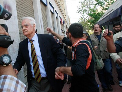 Προπηλάκισαν τον Απόστολο Κακλαμάνη στην Αθήνα