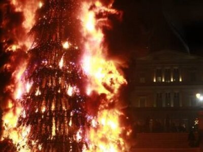 Επικίνδυνα χριστουγεννιάτικα λαμπιόνια