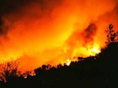 Καίγεται η Καλιφόρνια - 180.000 άνθρωποι...