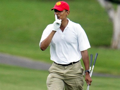 Ο Μπάρακ Ομπάμα παίζει περισσότερο γκολφ...