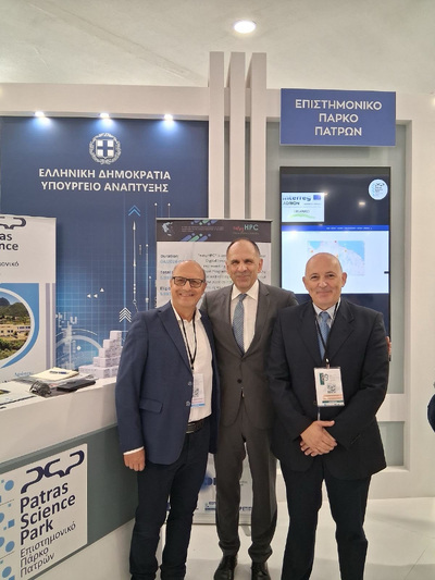 Ο Πρόεδρος και Διευθύνων Σύμβουλος, καθ....