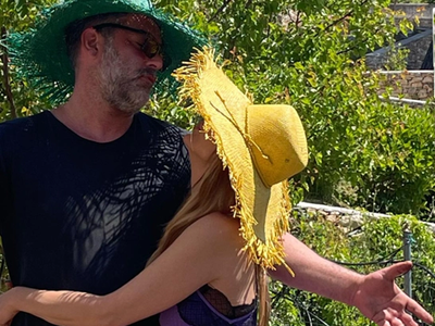 Βανδή και Μπισμπίκης εύχονται «χρόνια πο...