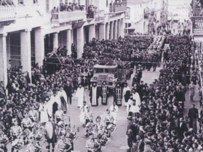 Η νεκρώσιμη ακολουθία στην οδό Αγίου Νικ...