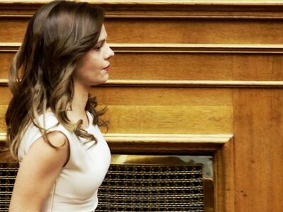 Αχτσιόγλου: Για τον κ. Μητσοτάκη τα 400 ...