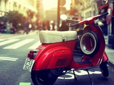 Κοζάνη: Ξέρουν από... Vespa και συναντών...