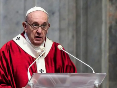 Ο πάπας Φραγκίσκος «ξήλωσε» τη διοίκηση ...