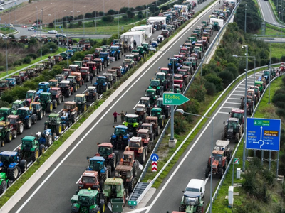Αγροτικά μπλόκα: Από την Παρασκευή κλείν...