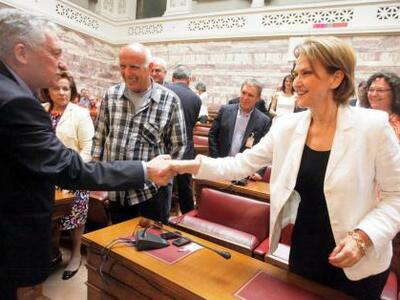 Αυστηρό μήνυμα Κουβέλη προς Ρεπούση