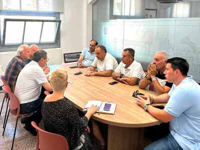 Το νέο Προεδρείο του Εμπορικού και Εισαγ...