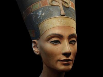 Αναζητούν τη θρυλική Νεφερτίτη στον τάφο...