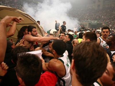 Τέσσερις αγωνιστικές κεκλεισμένων των θυ...