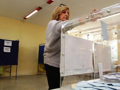 Τα γκάλοπ θέλουν το ΠΑΣΟΚ μπροστά