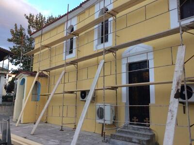 Συνεχίζει τις αισθητικές του παρεμβάσεις...