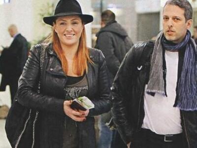 Έλενα Παπαρίζου: Είναι φουλ ερωτευμένη κ...