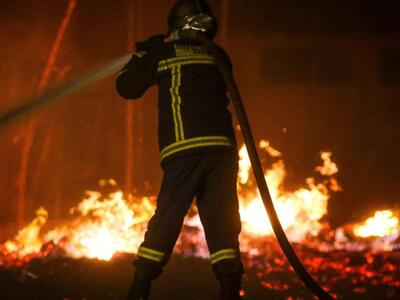 Το έξι μηνών βρέφος πυροσβέστη που επιχε...