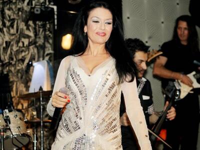 Η Ελένη Φιλίνη έστειλε μήνυμα στη wikipe...