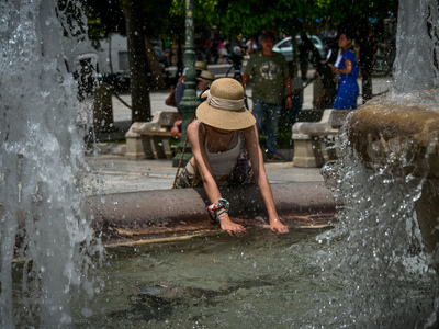 Καιρός: Θερμότερος του κανονικού αναμένε...