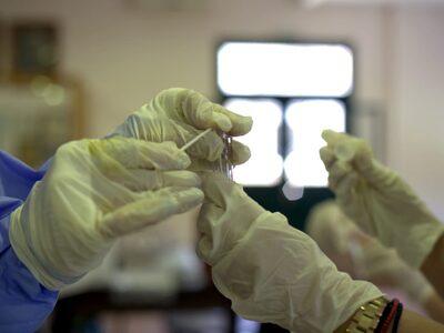 Κορωνοϊός: Οι ψηλοί έχουν διπλάσιο κίνδυ...