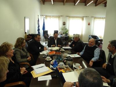 Συνάντηση του Περιφερειάρχη Παιδείας με ...