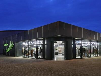 Carouzos Outlet: Η νέα εποχή των εκπτωτι...