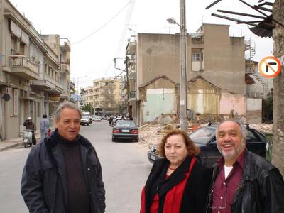 Στο βάθος η πλατεία Μαρούδα. Τα γκρεμίσμ...