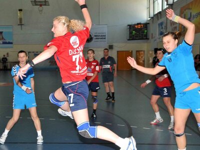 Ορμή Λουξ και Σεμετσένκο και του χρόνου μαζί