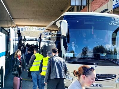 Πάτρα: Φεύγουν οι επισκέπτες -Το αδιαχώρ...