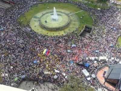 Η Βενεζουέλα σε εξέγερση. Ο Μαδούρο φοβά...