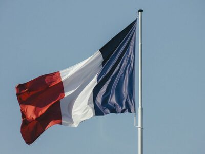 Η Γαλλία θα δανειστεί ποσό της τάξεως τω...