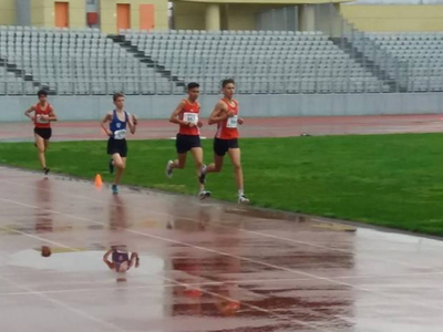 Υπό καταρρακτώδη βροχή το διασυλλογικό π...