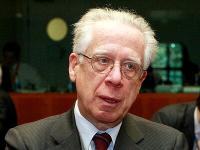 Τομάζο Σκιόπα: Η ελληνική οικονομία θέλε...