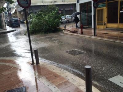 Αγρίνιο: πλημμύρισαν ισόγεια σπίτια στο ...