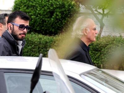 Με αποκαλύψεις προειδοποιεί μέσα από τη ...