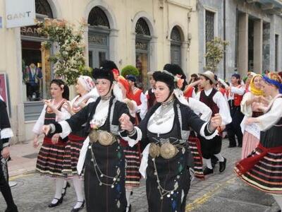 Πάτρα: "Γιορτή Χορευτικών Συγκροτημ...