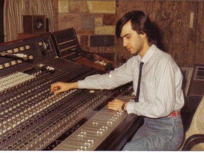 ο Θρυλικός Dj της χρυσής δεκαετίας του 8...