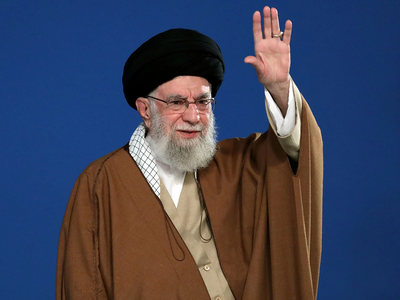 Ποιος είναι ο Αγιατολάχ Αλί Χαμενεΐ, ο σ...